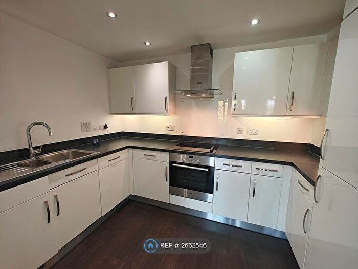 2 Bedroom Flat To Rent In Asperand House, Poole, BH12