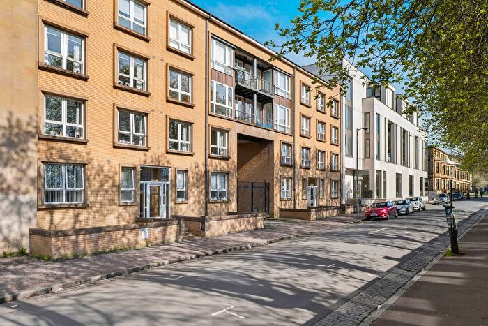 2 Bedroom Flat For Sale In Colebrooke Street, Kelvinbridge, G12