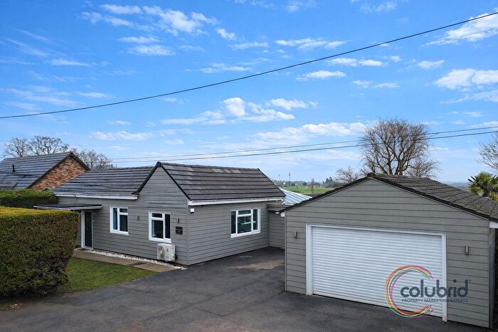 4 Bedroom Detached Bungalow For Sale In Hertford Drive, Fobbing, SS17