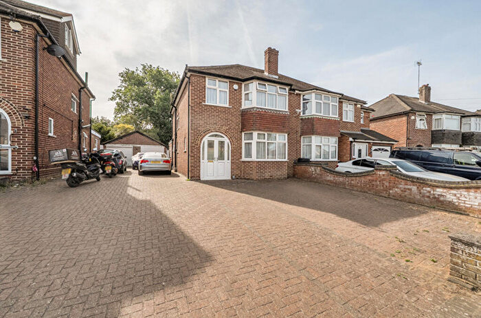 3 Bedroom Semi Detached House For Sale In Chiltern Crescent, Earley, Reading, RG6