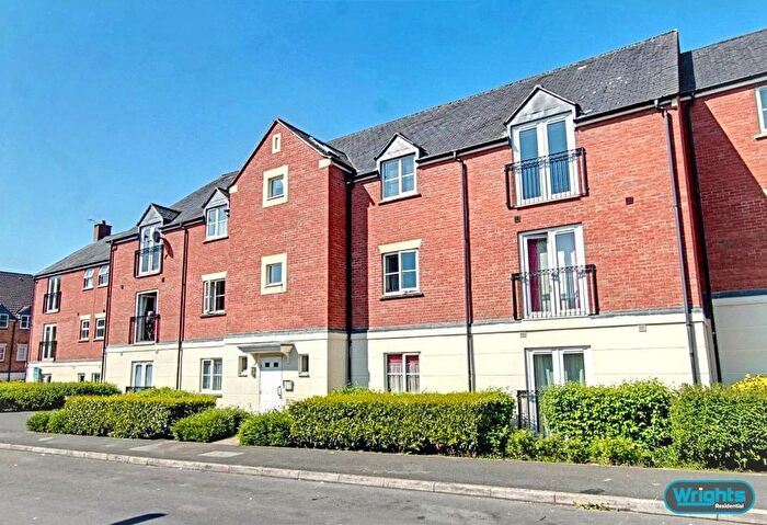 1 Bedroom Flat To Rent In Blease Close, Trowbridge, BA14