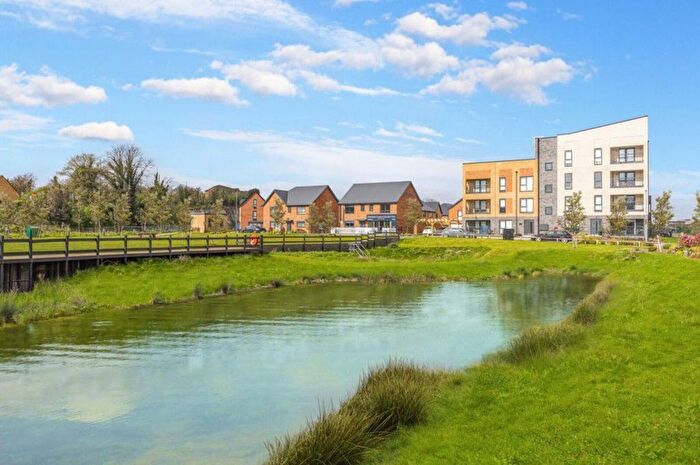 1 Bedroom Flat For Sale In Ebbsfleet Cross, Greenford, Greenhithe, DA9
