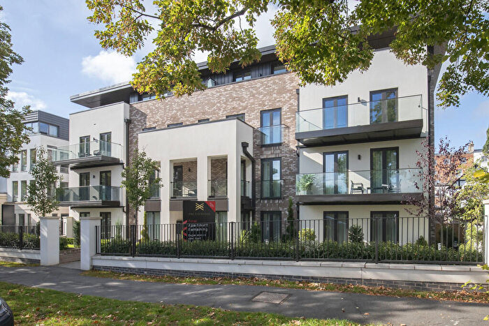 3 Bedroom Apartment To Rent In Parabola Road, Cheltenham, GL50