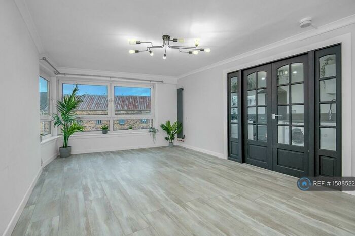 2 Bedroom Flat To Rent In Giles Street, Edinburgh, EH6