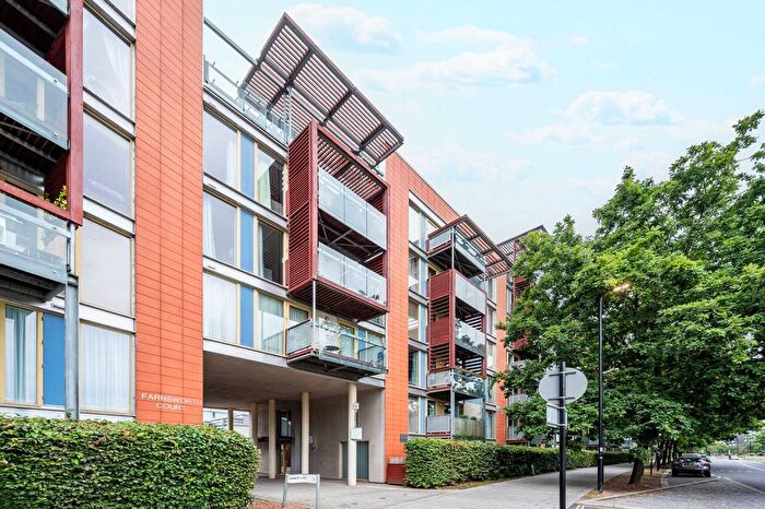 2 Bedroom Flat For Sale In Osier Lane, Greenwich Millennium Village, London, SE10