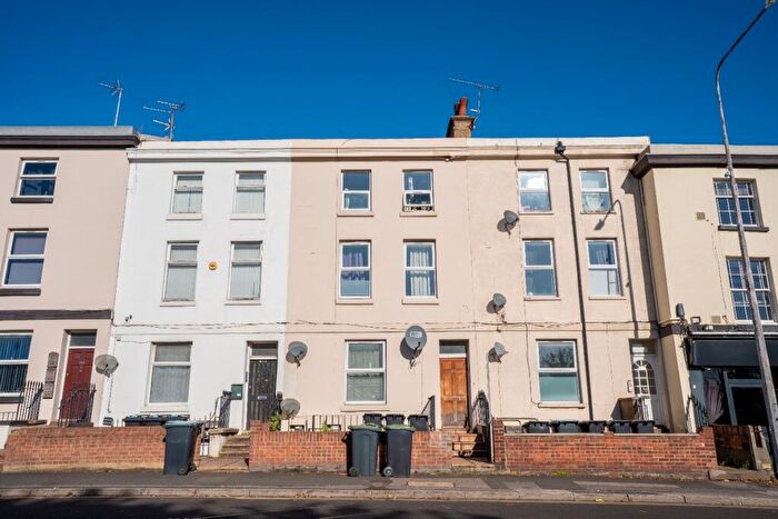 1 Bedroom Apartment To Rent In London Road, Northfleet, Gravesend, Kent, DA11