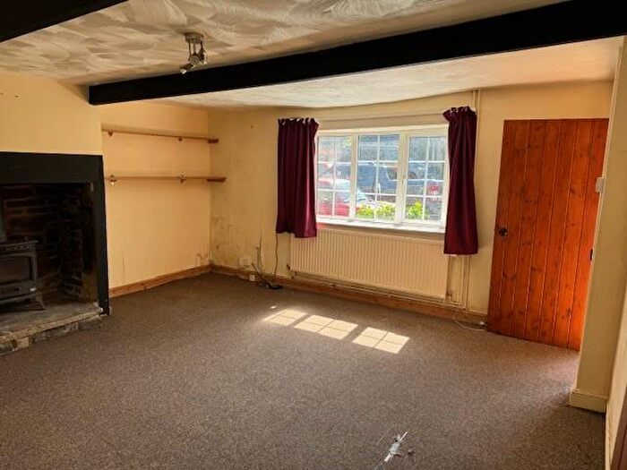 2 Bedroom Cottage To Rent In Occupation Lane, Pudsey, LS28