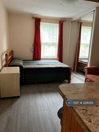 Studio To Rent In Eade Road, London, N4