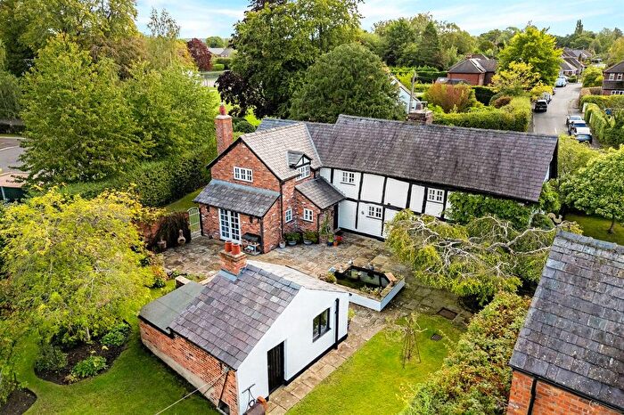 4 Bedroom Detached House For Sale In Trouthall Lane, Plumley, WA16