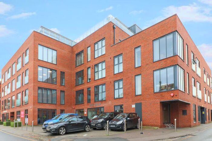 2 Bedroom Flat To Rent In Canterbury, CT1