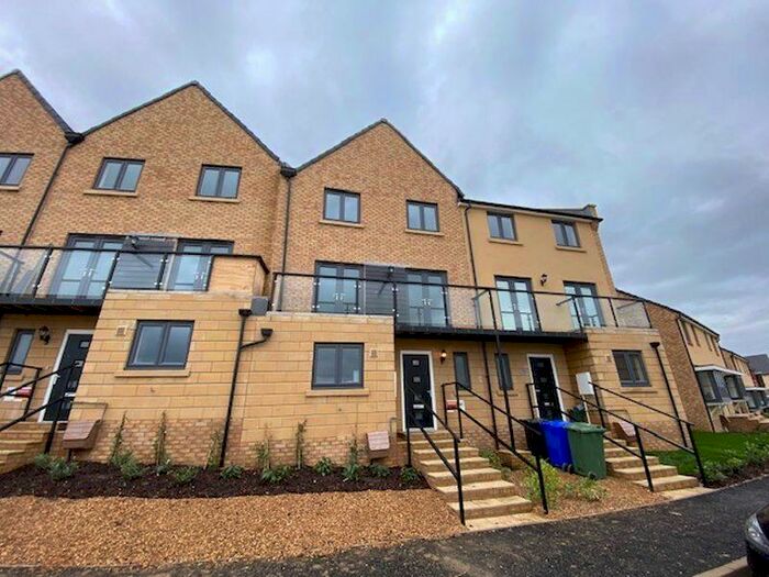 4 Bedroom Detached House To Rent In Kestrel Road, Corby, NN17