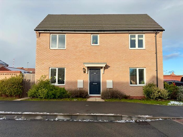 3 Bedroom Semi-Detached House For Sale In Highland Drive, Loughborough, LE11