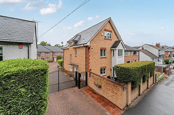 2 Bedroom Flat For Sale In The Silks, Ascot, SL5