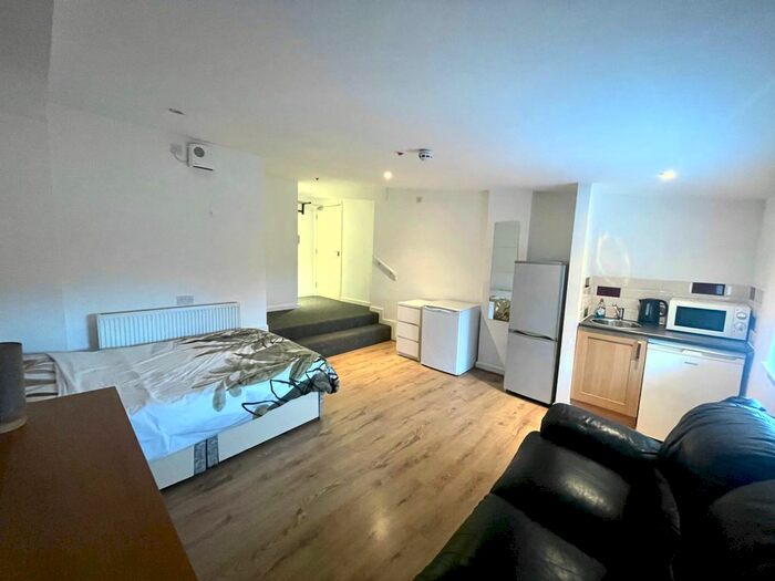 Studio To Rent In Lower High Street, Wednesbury, WS10