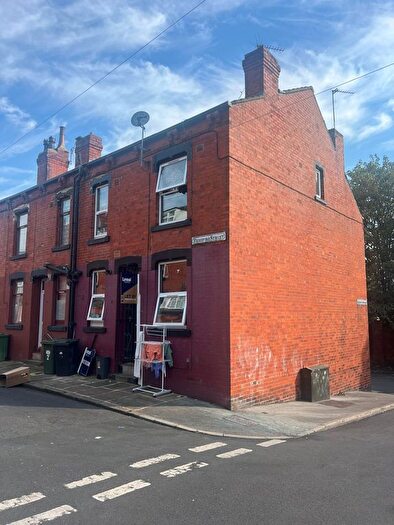 2 Bedroom Terraced House To Rent In Hereford Street, Armley, Leeds, LS12