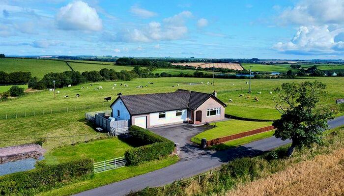 3 Bedroom Detached Bungalow For Sale In Roanne, Trabboch, Stair, KA5