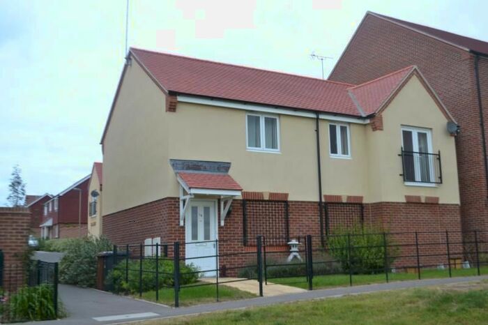 2 Bedroom Flat To Rent In Hedgerow Walk, Long Barn Road, Andover, SP11