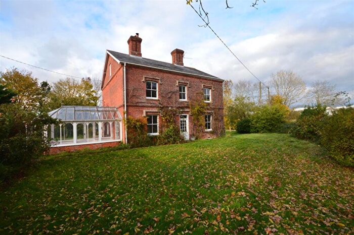 5 Bedroom Farm House To Rent In Yoxford, IP17