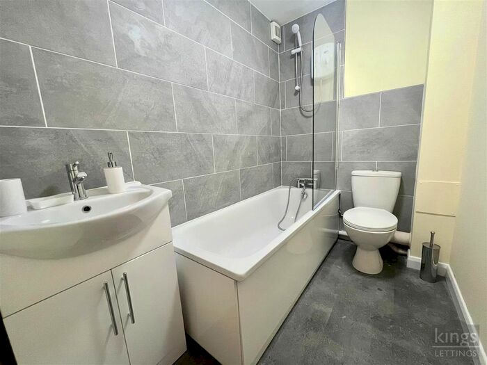 1 Bedroom Flat To Rent In Dadswood, Harlow, CM20