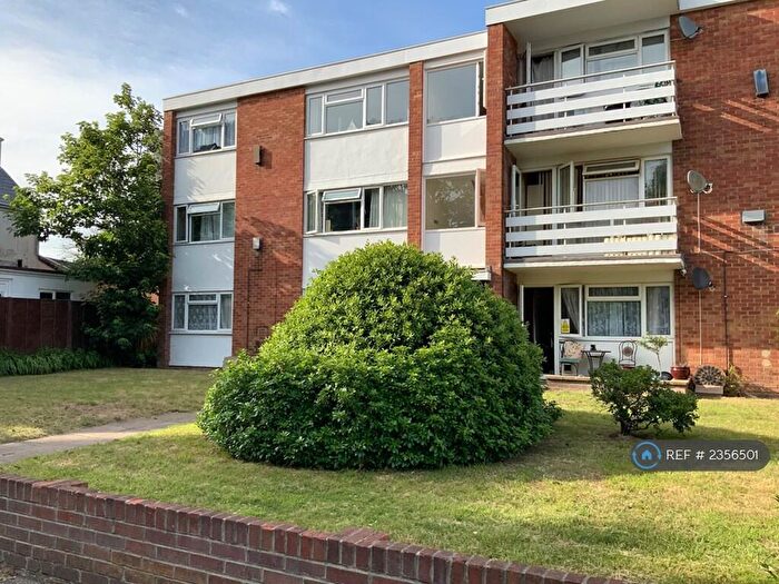2 Bedroom Flat To Rent In View Point Lodge, Poole, BH14