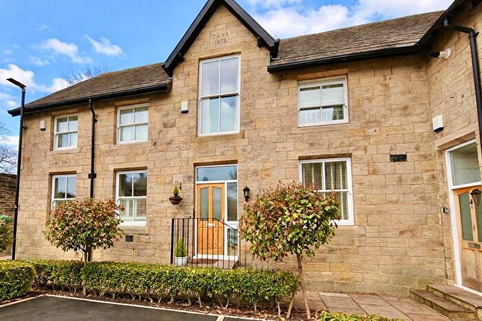 2 Bedroom Detached House To Rent In Micklefield Lodge, New Road Side, Rawdon, Leeds, LS19