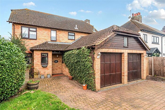 4 Bedroom Detached House For Sale In Lennard Road, Bromley, BR2