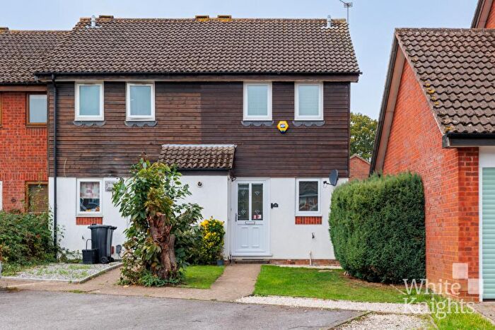 2 Bedroom Semi-Detached House For Sale In Beaconsfield Way, Earley, Reading, Berkshire, RG6