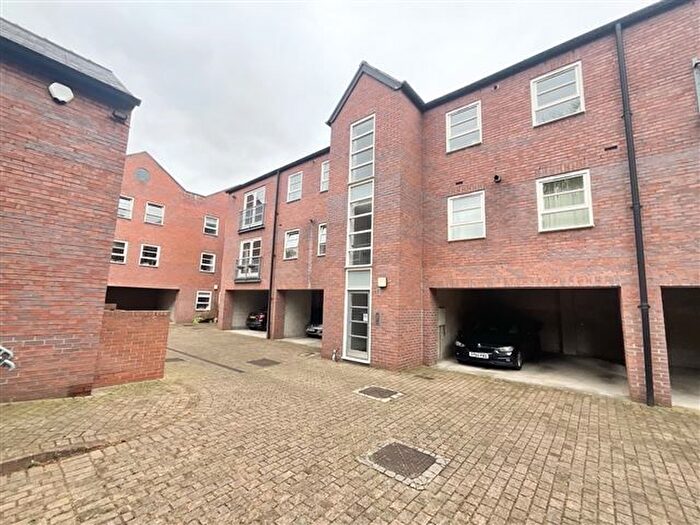 2 Bedroom Flat For Sale In Green Lane, Sheffield, S3