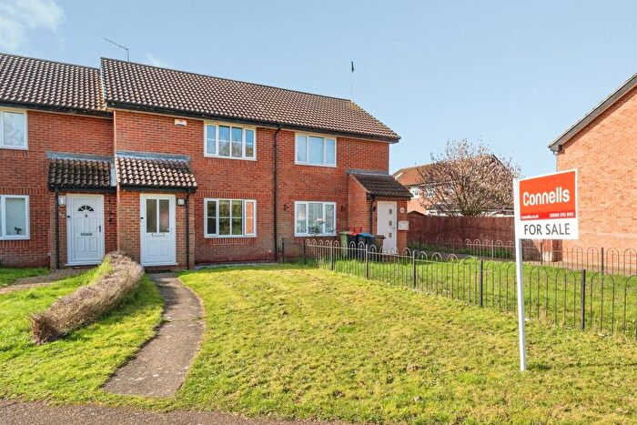 2 Bedroom Terraced House For Sale In Waterlow Close, Newport Pagnell, MK16