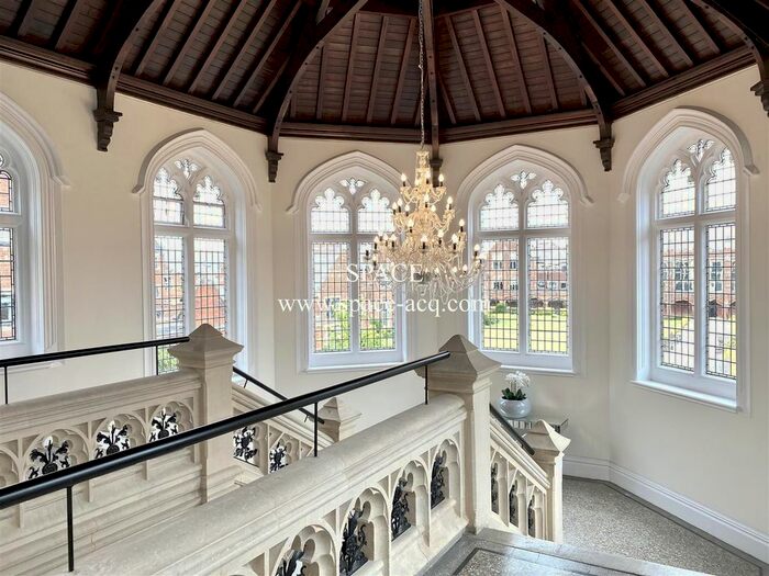 3 Bedroom Flat To Rent In Jfk, Royal Connaught Park, Royal Drive, Bushey, WD23