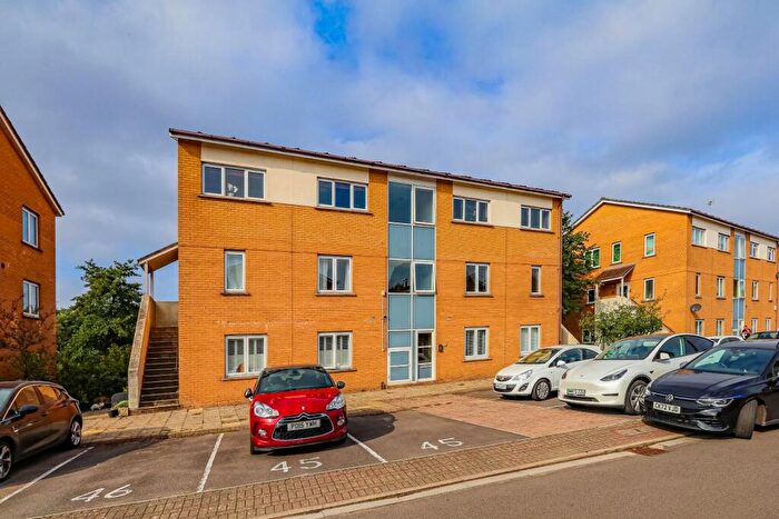 1 Bedroom Apartment To Rent In Grangemoor Court, Cardiff, CF11
