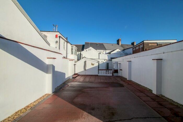 2 Bedroom Terraced House To Rent In Merthyr Road, Whitchurch, CF14