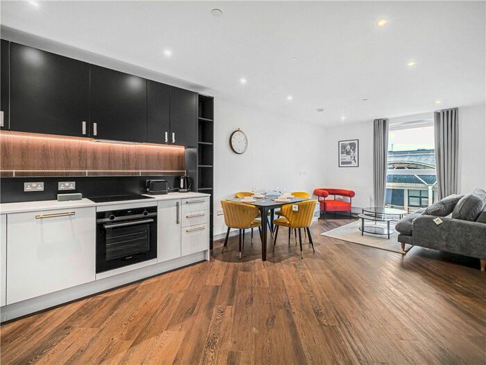 1 Bedroom Flat To Rent In Eden Grove, Staines-Upon-Thames, TW18