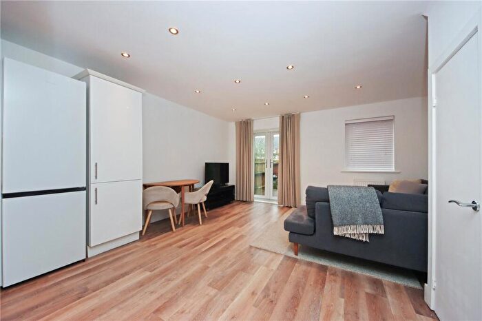 2 Bedroom Terraced House To Rent In June Courtyard, Mid Summer Way, The Staithes, Gateshead, NE8