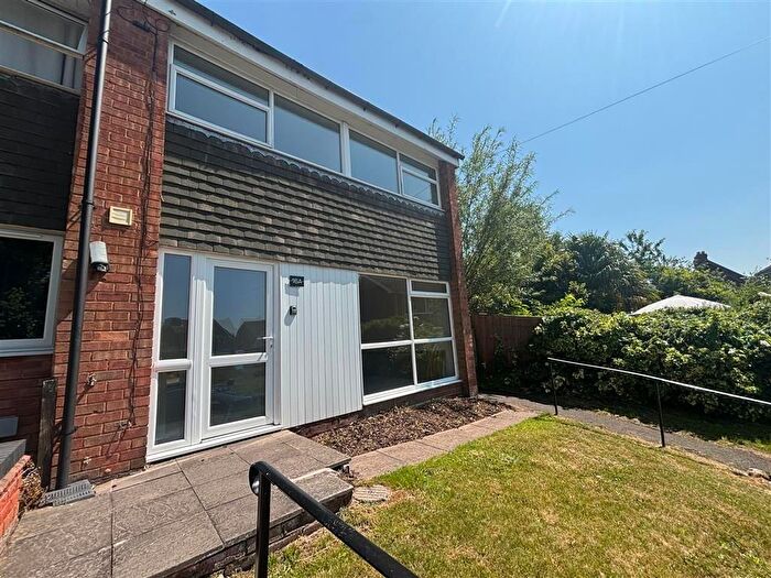 3 Bedroom Semi-Detached House To Rent In Grange Lane, Lichfield, WS13