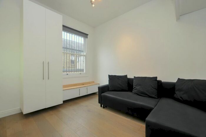Studio To Rent In Chatsworth Road, London, E5
