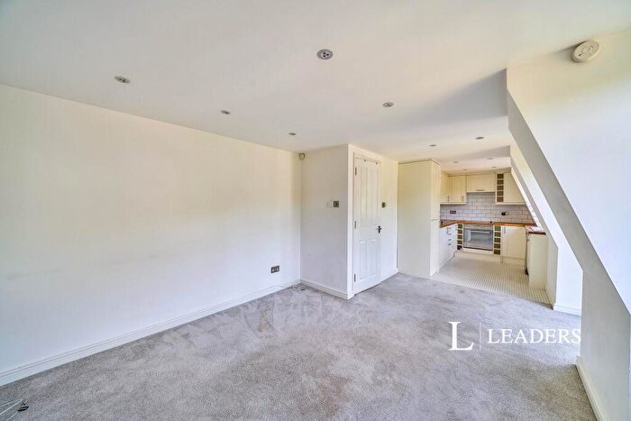 1 Bedroom Flat To Rent In Worbeck Road, SE20