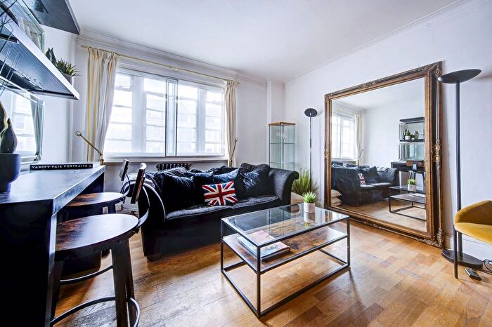 1 Bedroom Flat To Rent In Pembroke Road, Kensington, London, W8