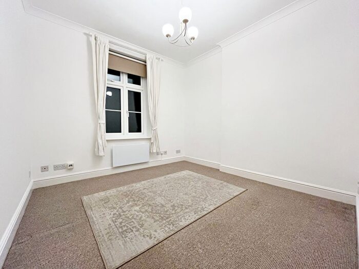 1 Bedroom Flat To Rent In Upton Park, Slough, SL1