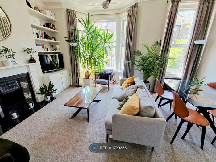 2 Bedroom Flat To Rent In Portnal Road, London, W9