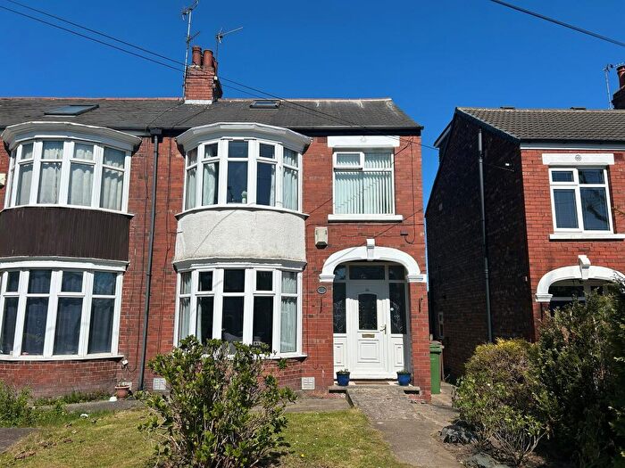 4 Bedroom End Of Terrace House For Sale In Kingston Road, Willerby, Hull, HU10
