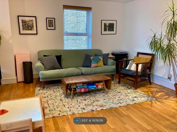 2 Bedroom Flat To Rent In Fortess Road, London, NW5