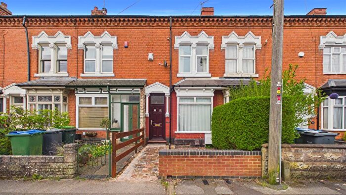 3 Bedroom Terraced House For Sale In Milcote Road, Smethwick, B67