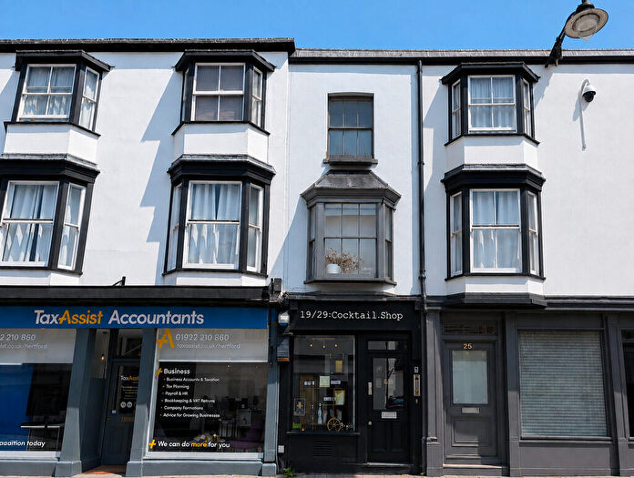 2 Bedroom Apartment To Rent In Parliament Square, Hertford, SG14