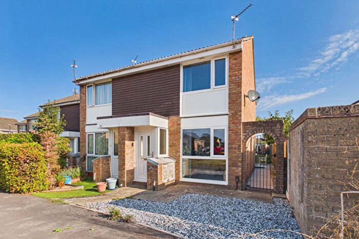 2 Bedroom End Of Terrace House For Sale In Netherways, Clevedon, North Somerset, BS21