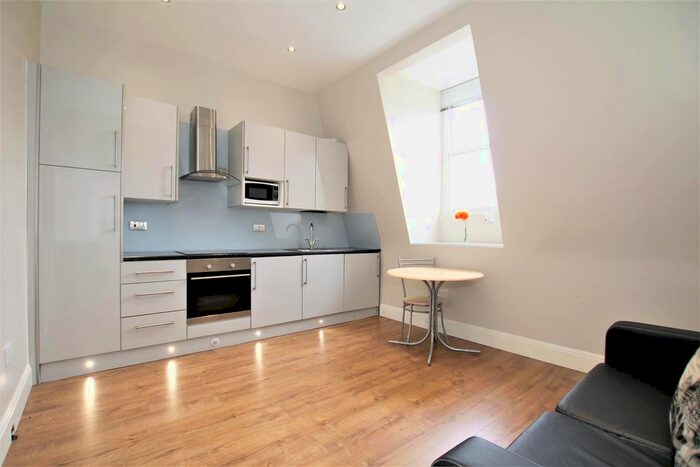 1 Bedroom Flat To Rent In Cromwell Road, London, SW5