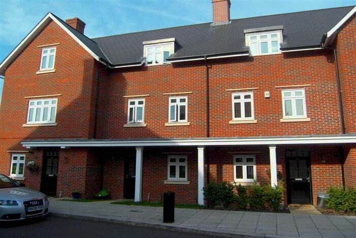 4 Bedroom Town House To Rent In Gabriels Square, Lower Earley, RG6