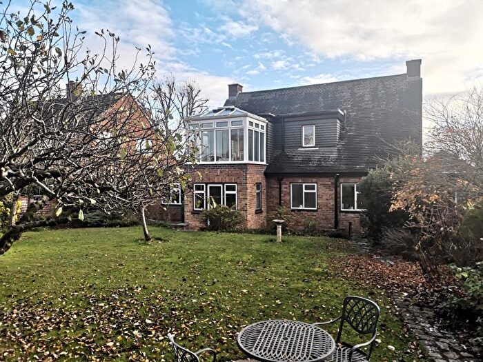 4 Bedroom Detached House For Sale In Higham Lane, Tonbridge, TN10