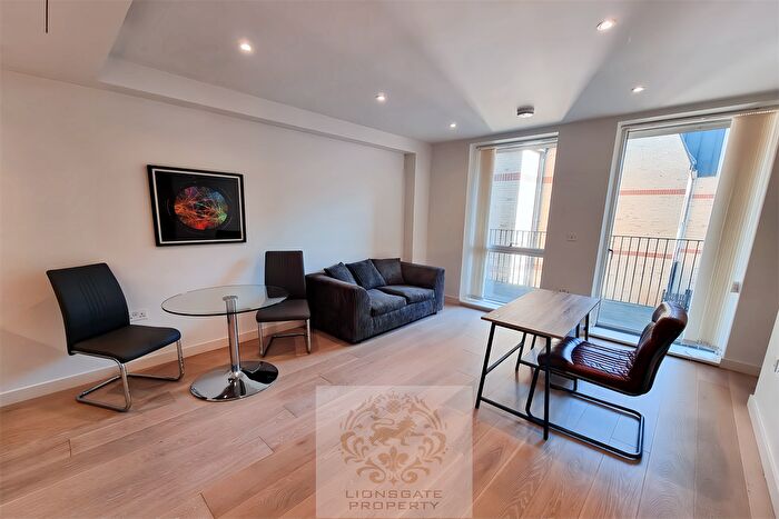 Studio To Rent In Albion Court, Albion Place, W6