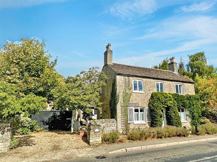 4 Bedroom Detached House For Sale In Barnack Road, Bainton, Stamford, PE9